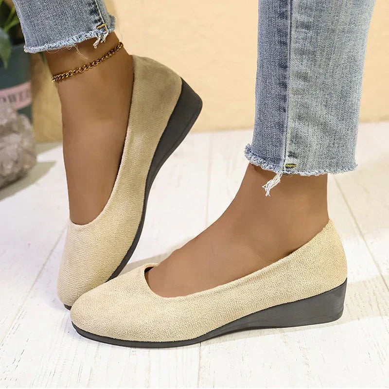 🎁Hot Sale 50% OFF⏳Elegant Lightweight Anti-Slip Low Heel Wedge Shoes